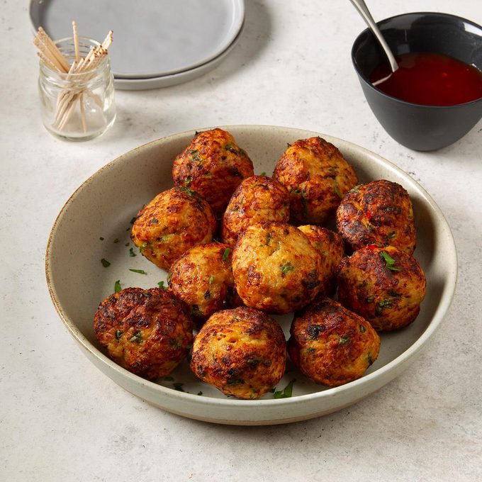 Game Day Thai Chicken Meatballs  Exps Ft19 236086 F 1112 1 4