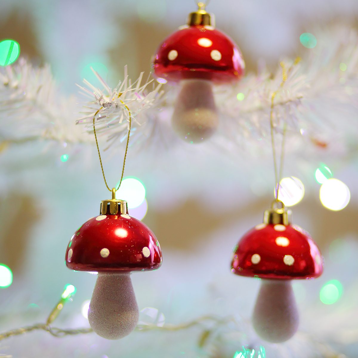 DIY Christmas Tree Ornaments - Cali Girl In A Southern World