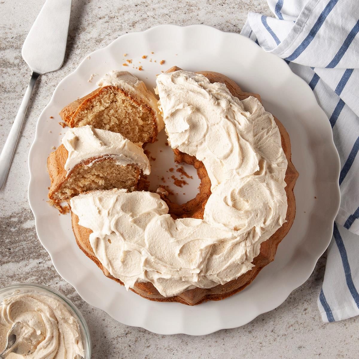 Peanut Butter Bundt Cake Exps Ft19 120973 F 1101 1 12