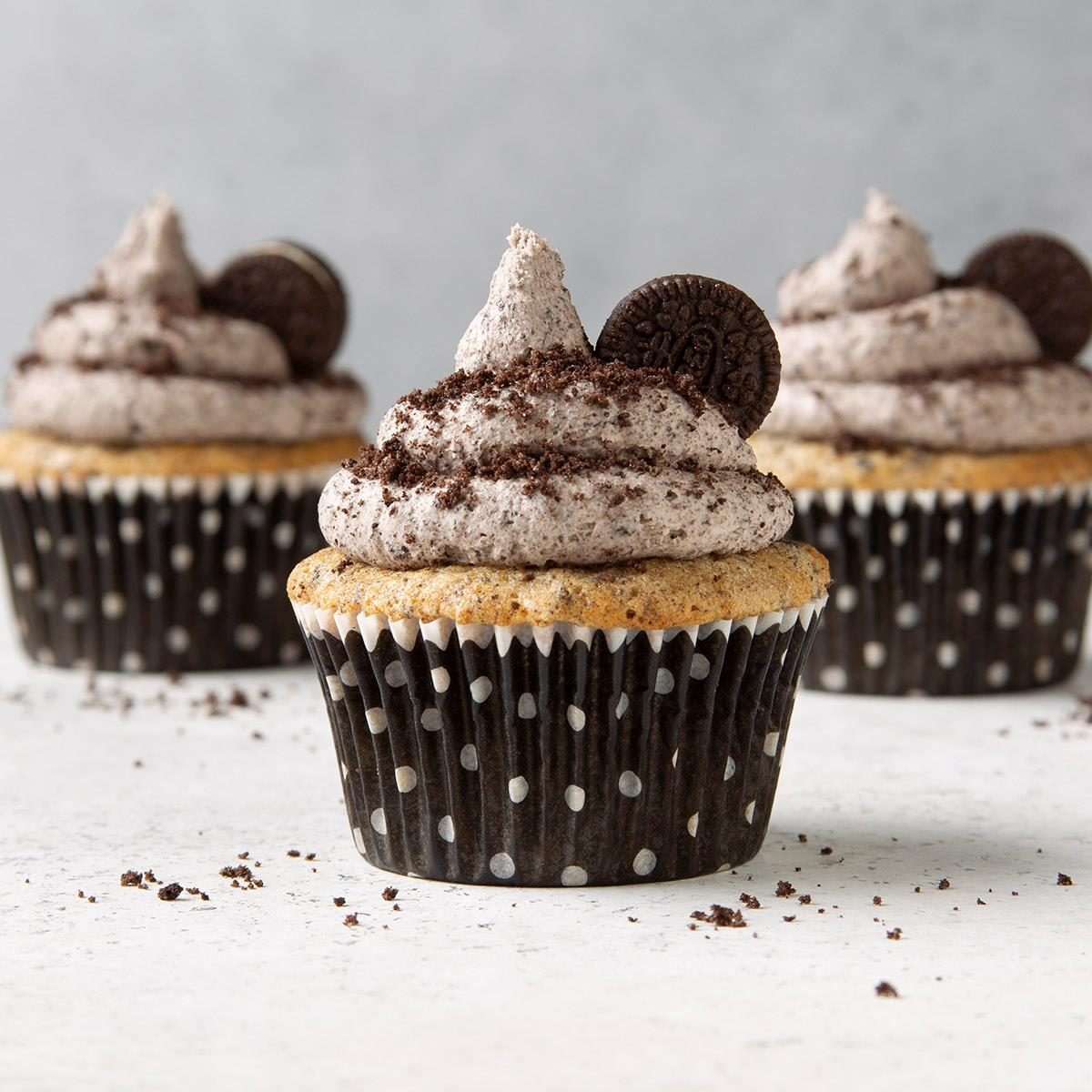 Oreo Cupcakes with Cookies and Cream Frosting