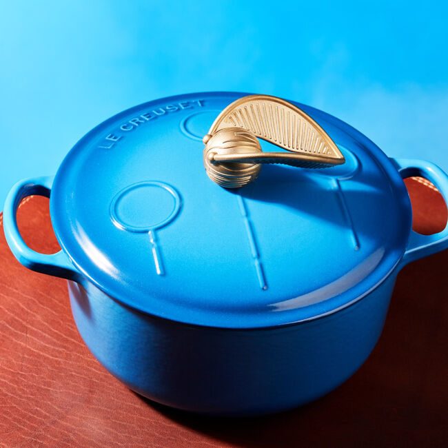 Quidditch Signature Round Dutch Oven