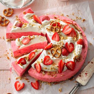 Strawberry Pretzel Pie