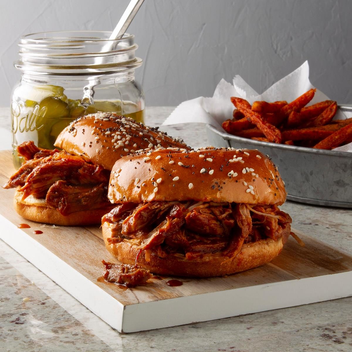 Dutch Oven Pulled Pork Sandwiches