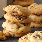 How to Make Easy Chocolate Chip Cookies