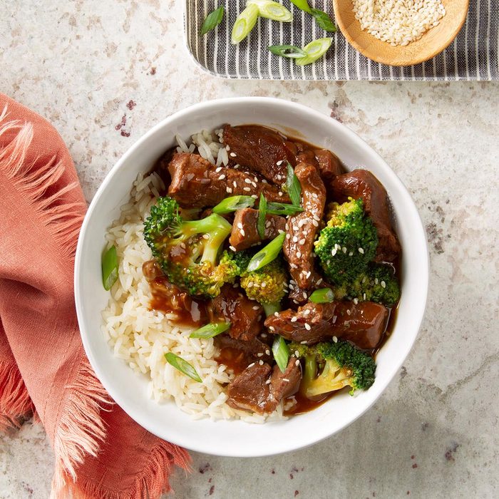 Slow Cooker Beef And Broccoli Exps Ft20 213324 F 0131 1 9