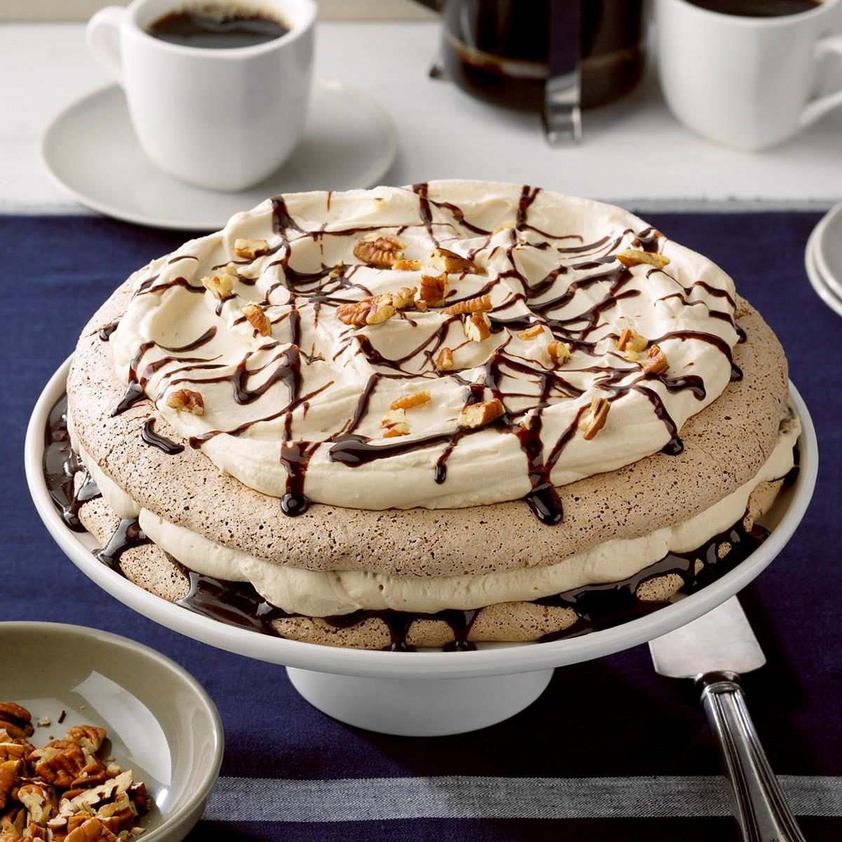 Chocolate Pecan Pavlova Torte Exps Tohca20 235828 E02 26 4b 3