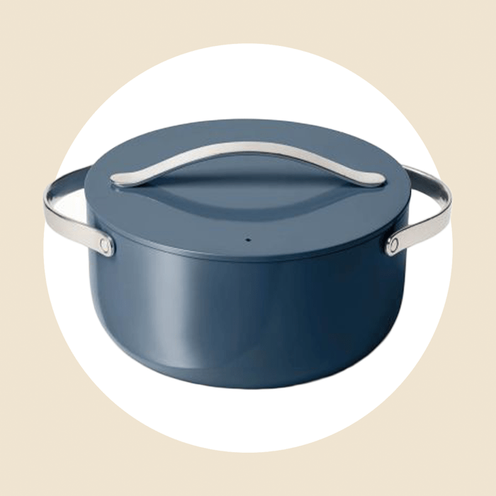 Caraway Dutch Oven Navy Blue Ecomm Via Caraywayhome.com 001