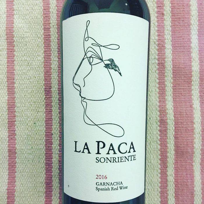 La Paca Sonriente Garnacha wine bottle.