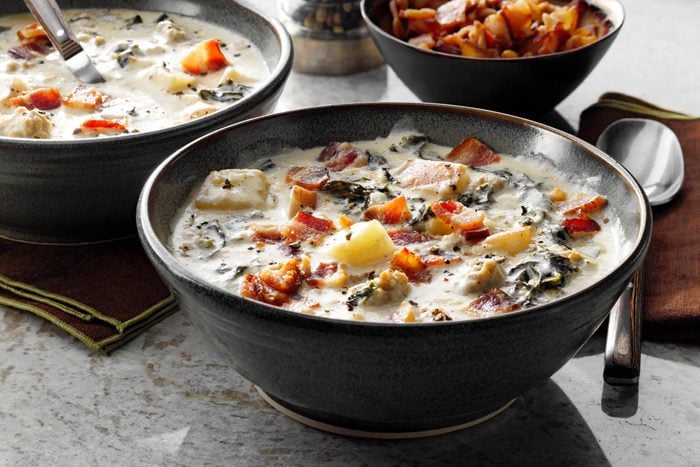 finished bowl of Zuppa Toscana