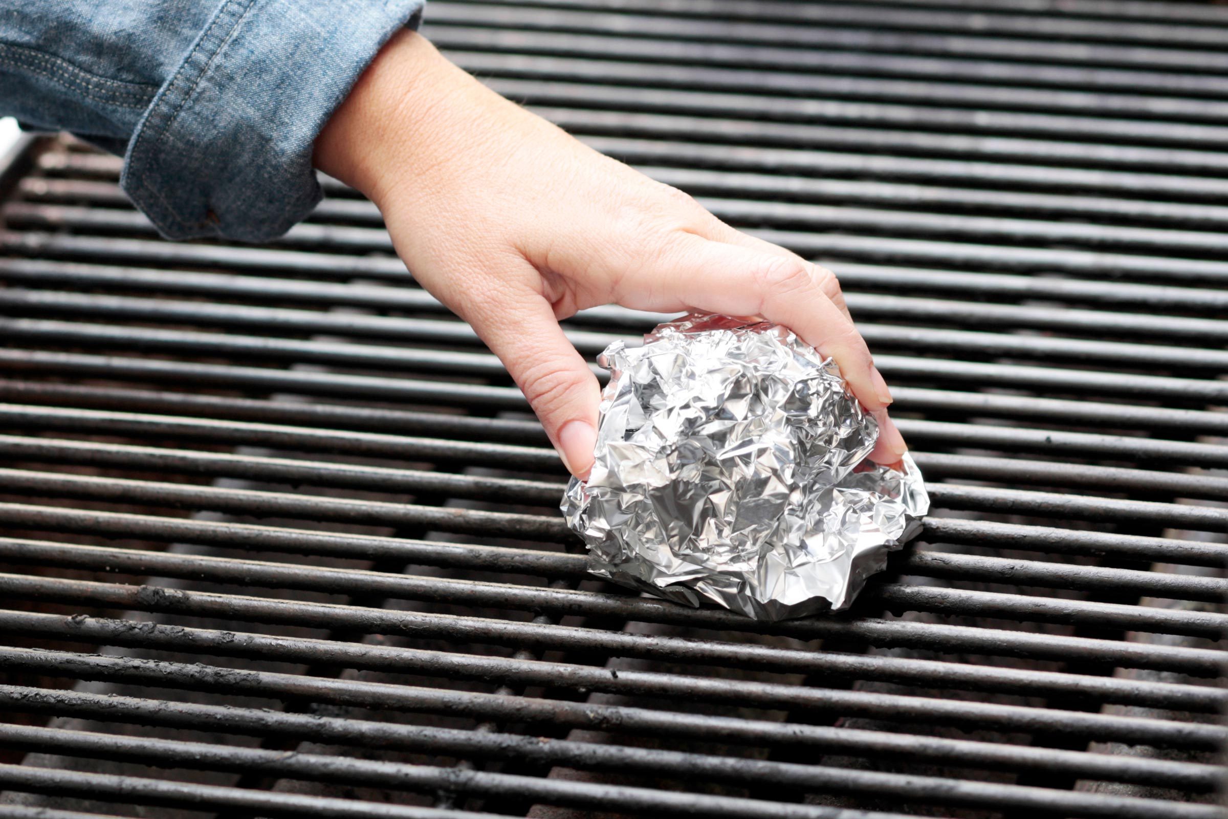 10 Clever Ways To Use Aluminum Foil