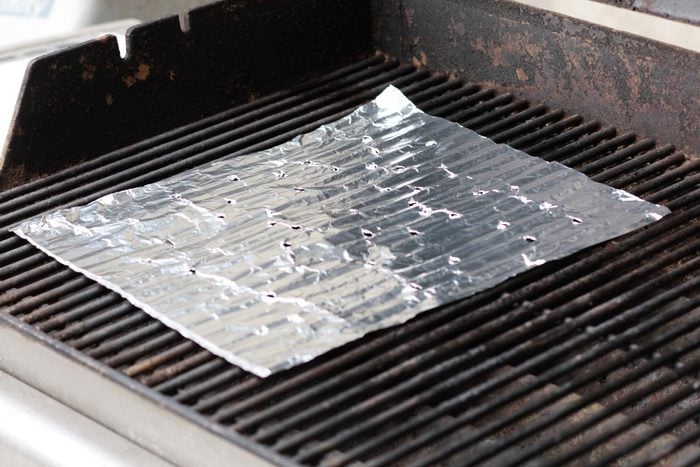 grill with tin foil