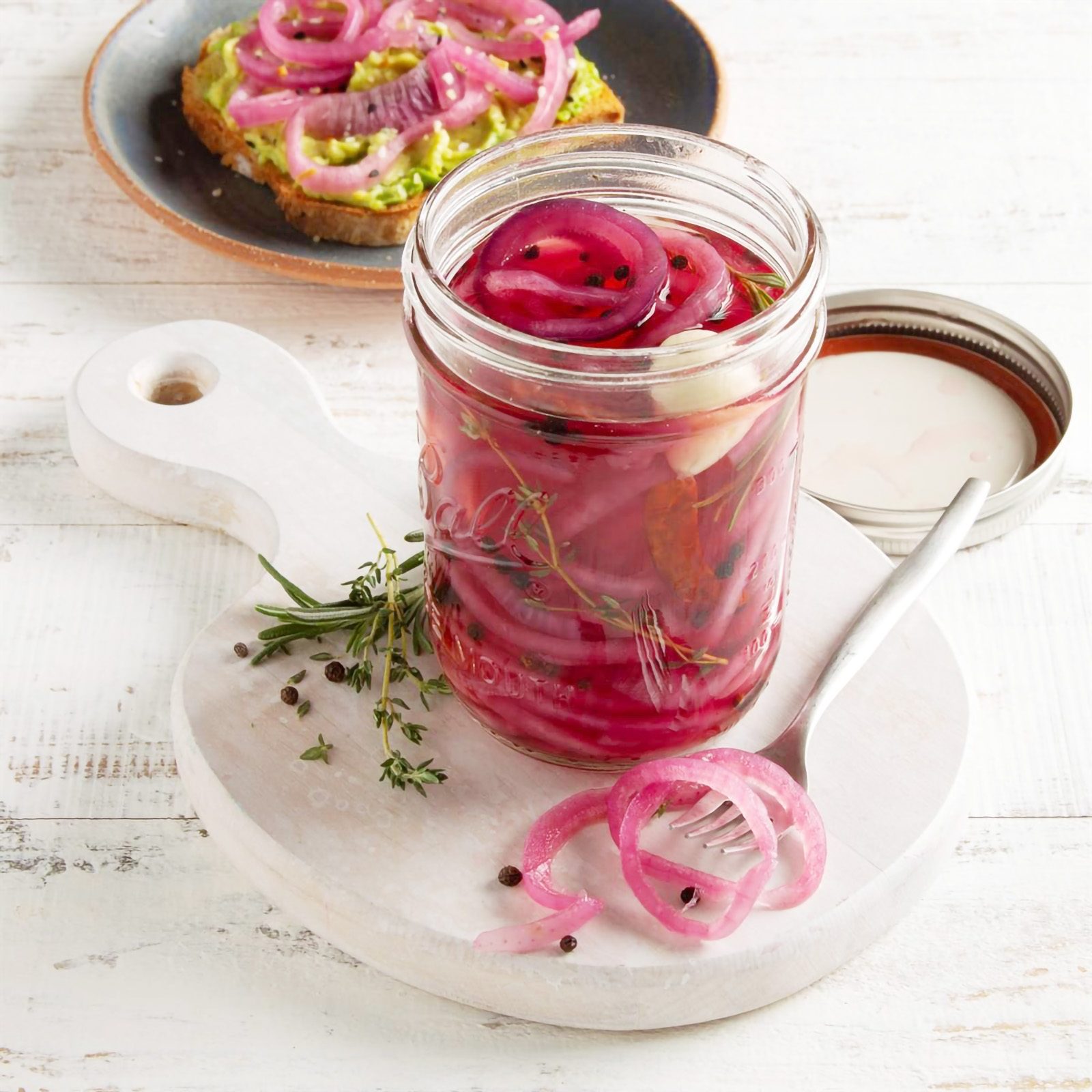 Easy Pickled Red Onions - aninas recipes