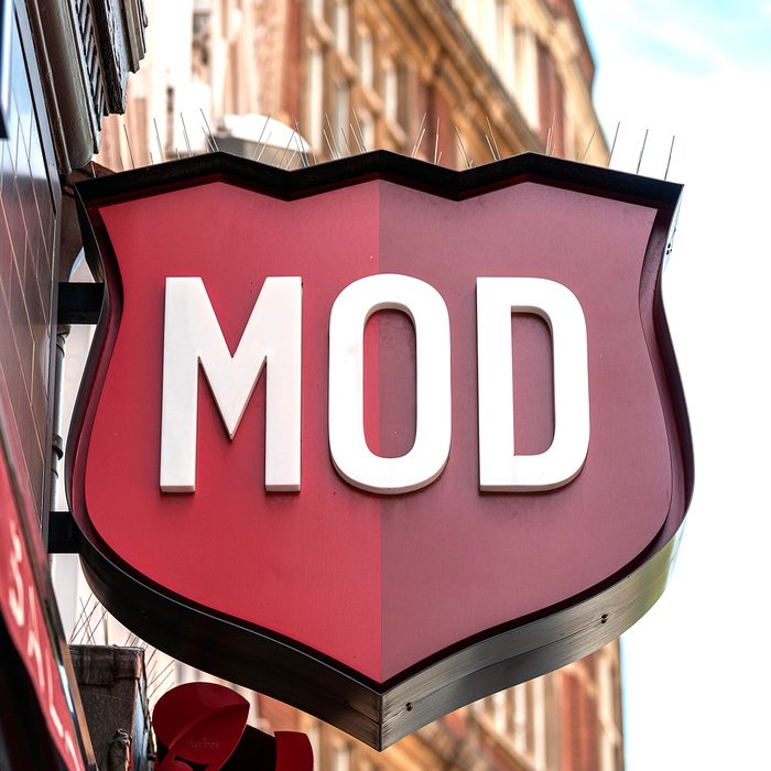 LONDON, UNITED KINGDOM - 2020/06/02: MOD Pizza logo on their restaurant in Leicester Square. (Photo by Dave Rushen/SOPA Images/LightRocket via Getty Images)