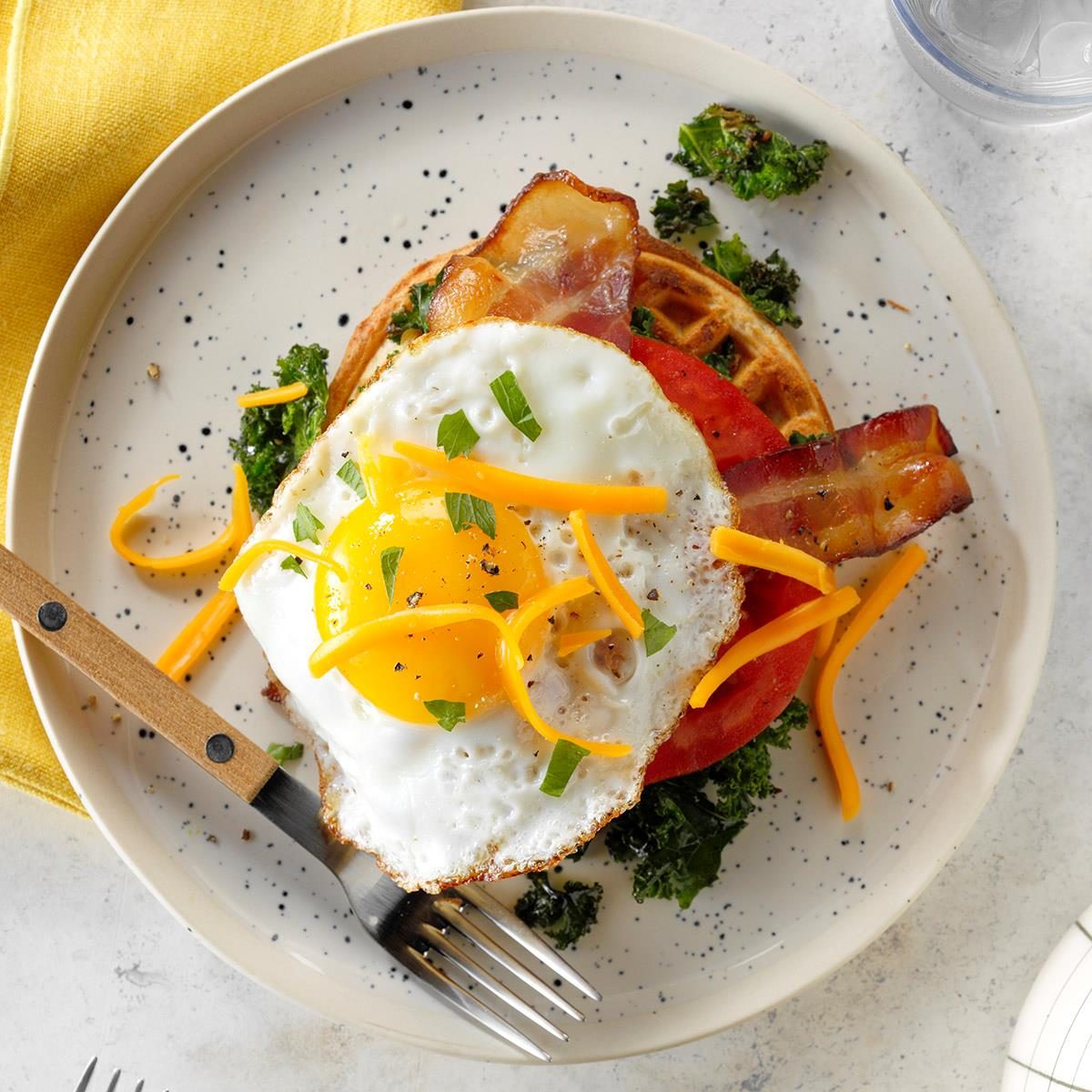 https://www.tasteofhome.com/wp-content/uploads/2020/10/Breakfast-BLT-Waffles_EXPS_RC20_255044_B09_09_11b.jpg?fit=700%2C1024