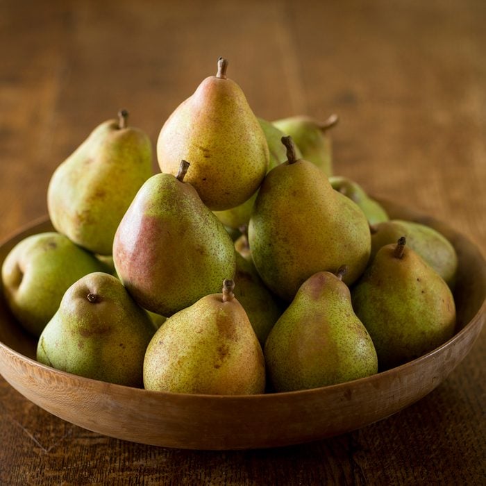 Comice pears in a bowl.