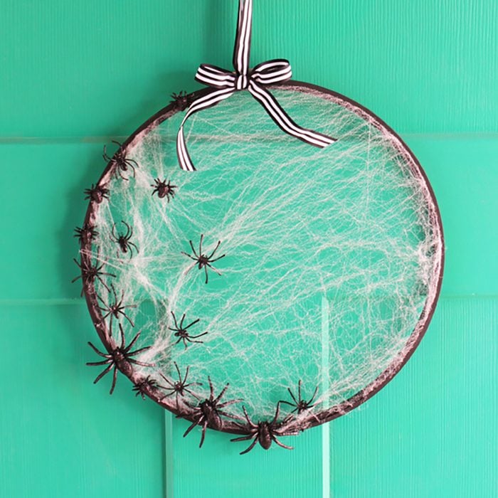 EMBROIDERY HOOP SPIDERWEB WREATH