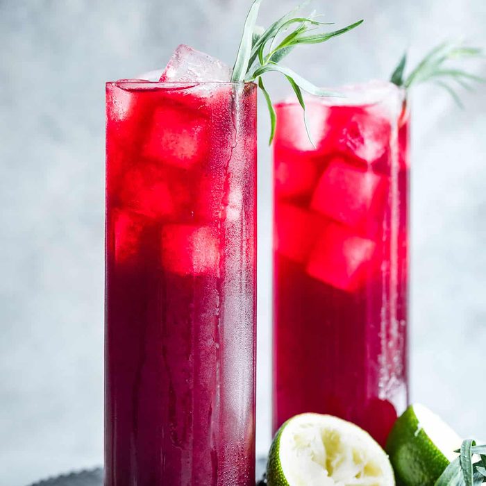 BLACKBERRY HIBISCUS SPRITZER WITH TARRAGON