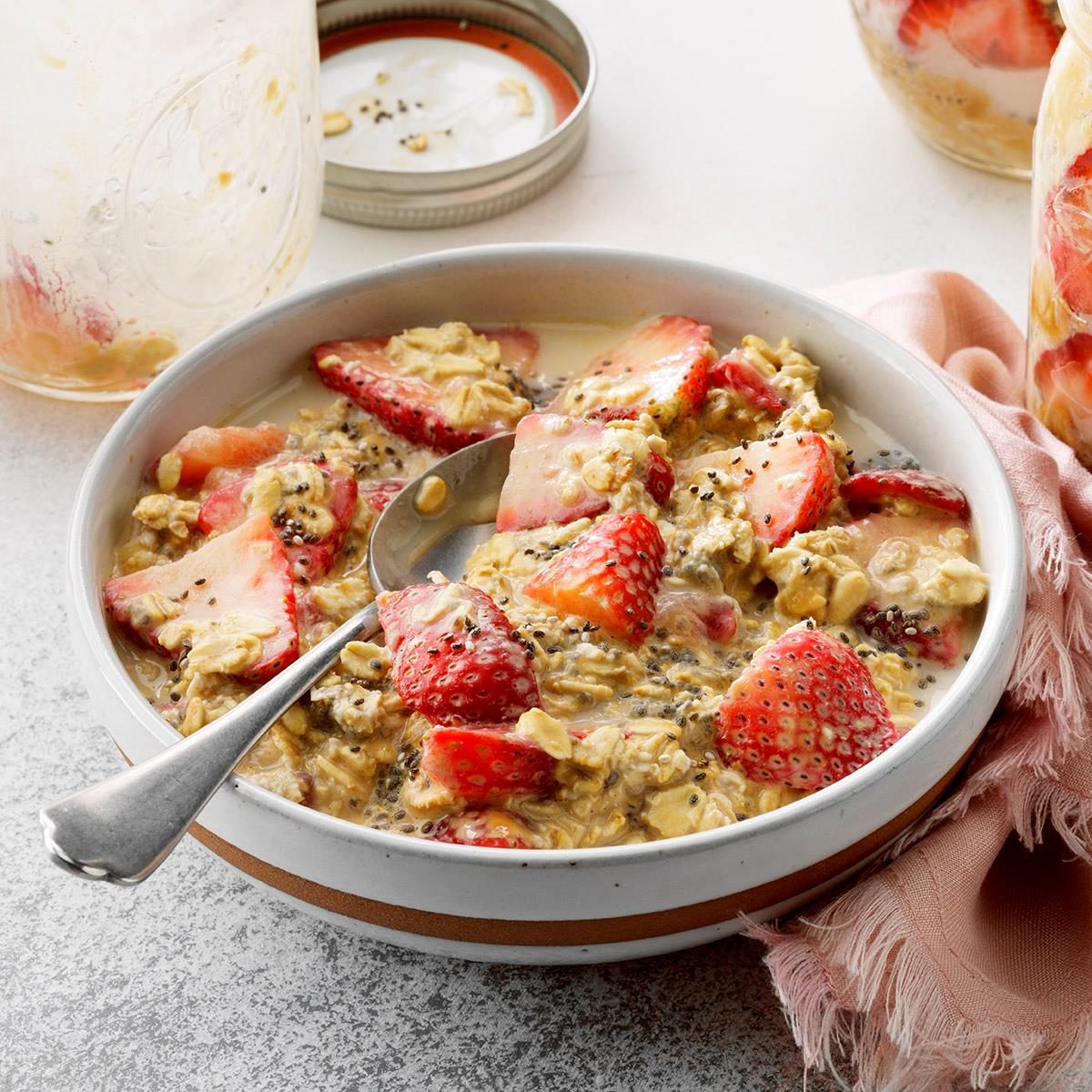 Strawberry Overnight Oats