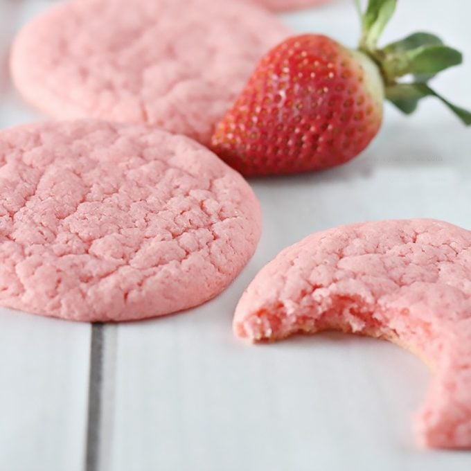 2 Ingredient Strawberry Cookies valentines desserts
