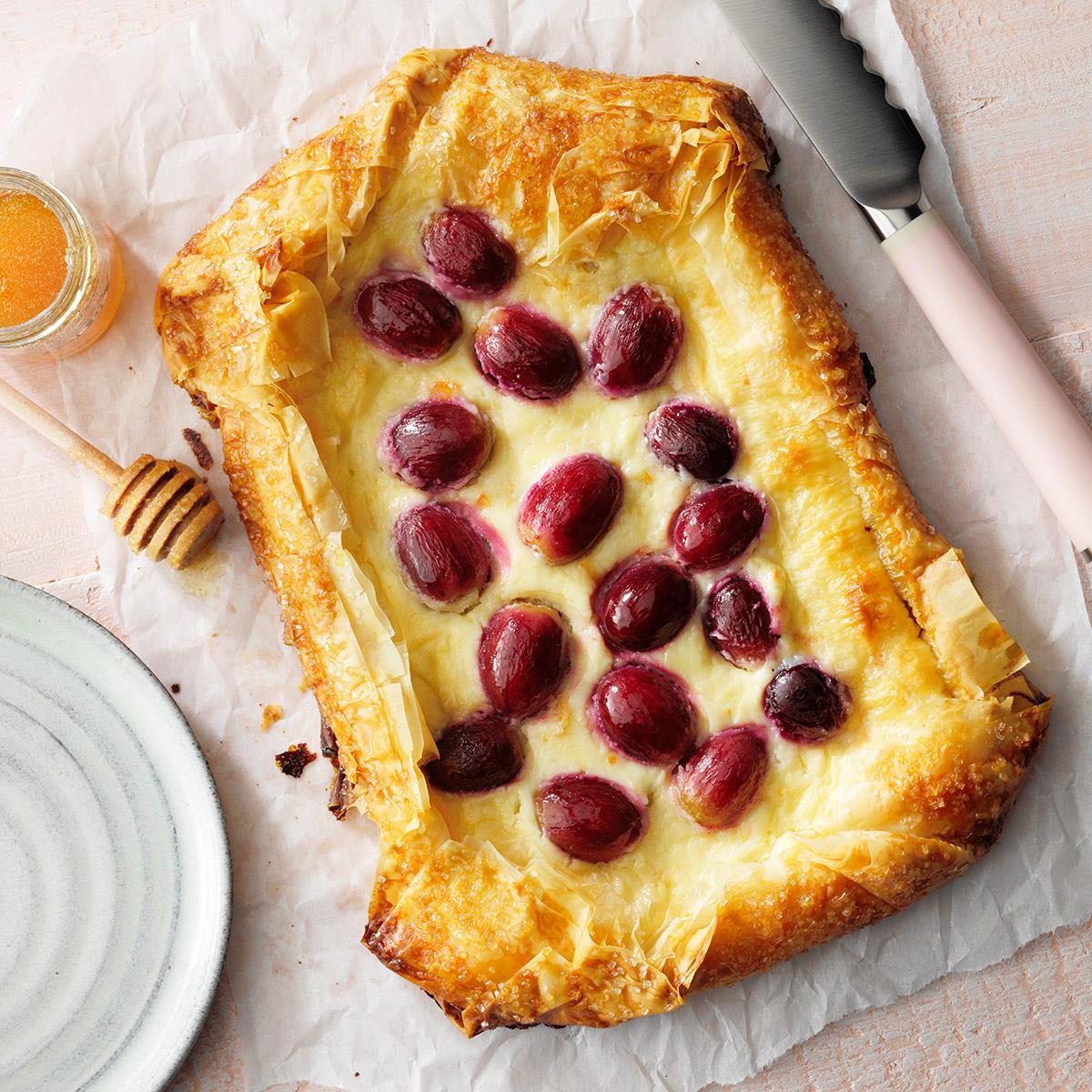 Roasted Grape And Sweet Cheese Phyllo Galette Exps Rc21 257041 E02 19 11b 3