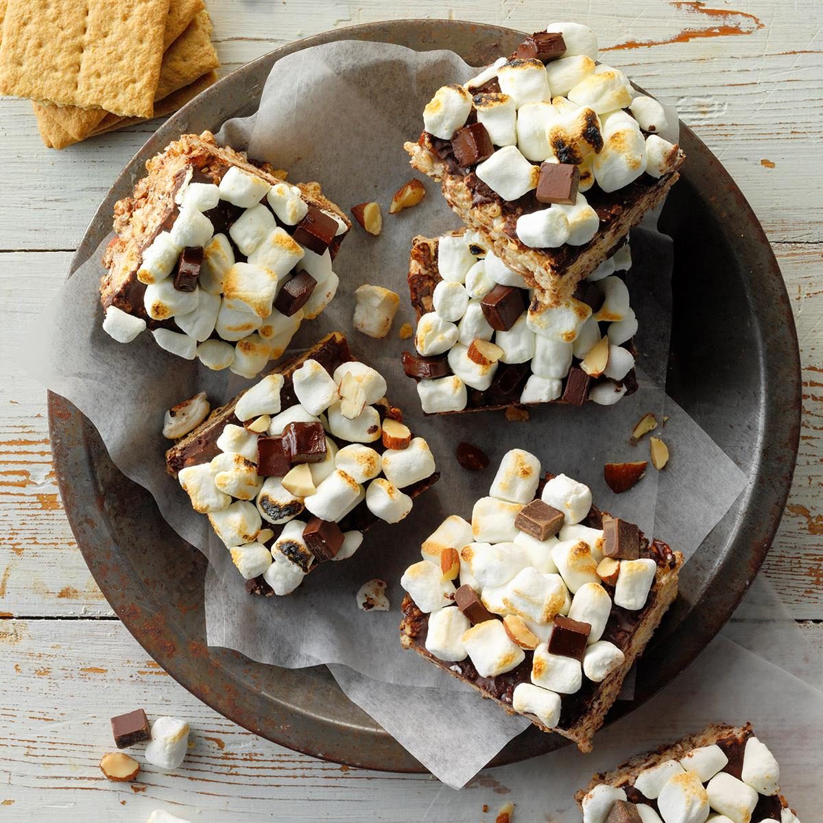 Rocky Road Rice Krispie Treats Exps Tohas21 261569 B04 09 7b 12