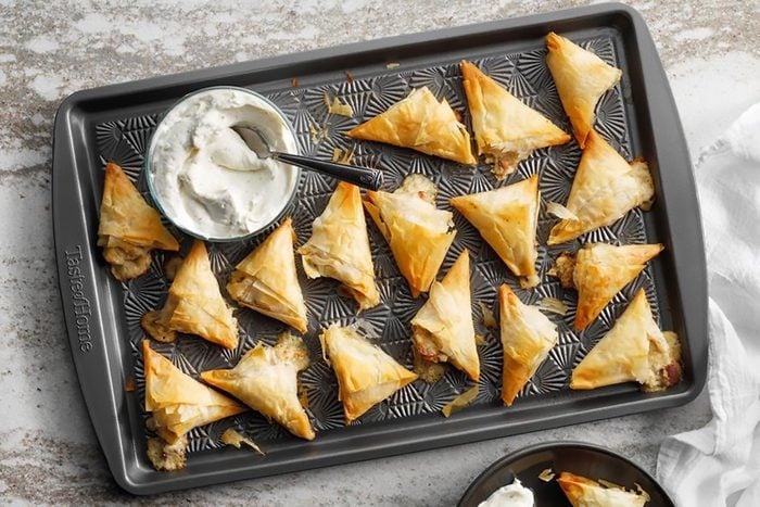 The Difference Between Baking Sheets, Cookie Sheets and Jellyroll Pans