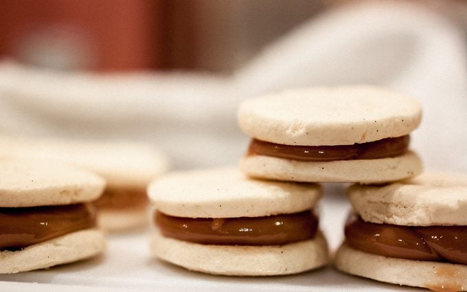 Alfajores Recipe Plain alfajores - indoor lighting