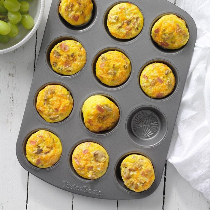 Muffin Tin Scrambled Eggs Exps Tohas21 67219 B04 14 5b