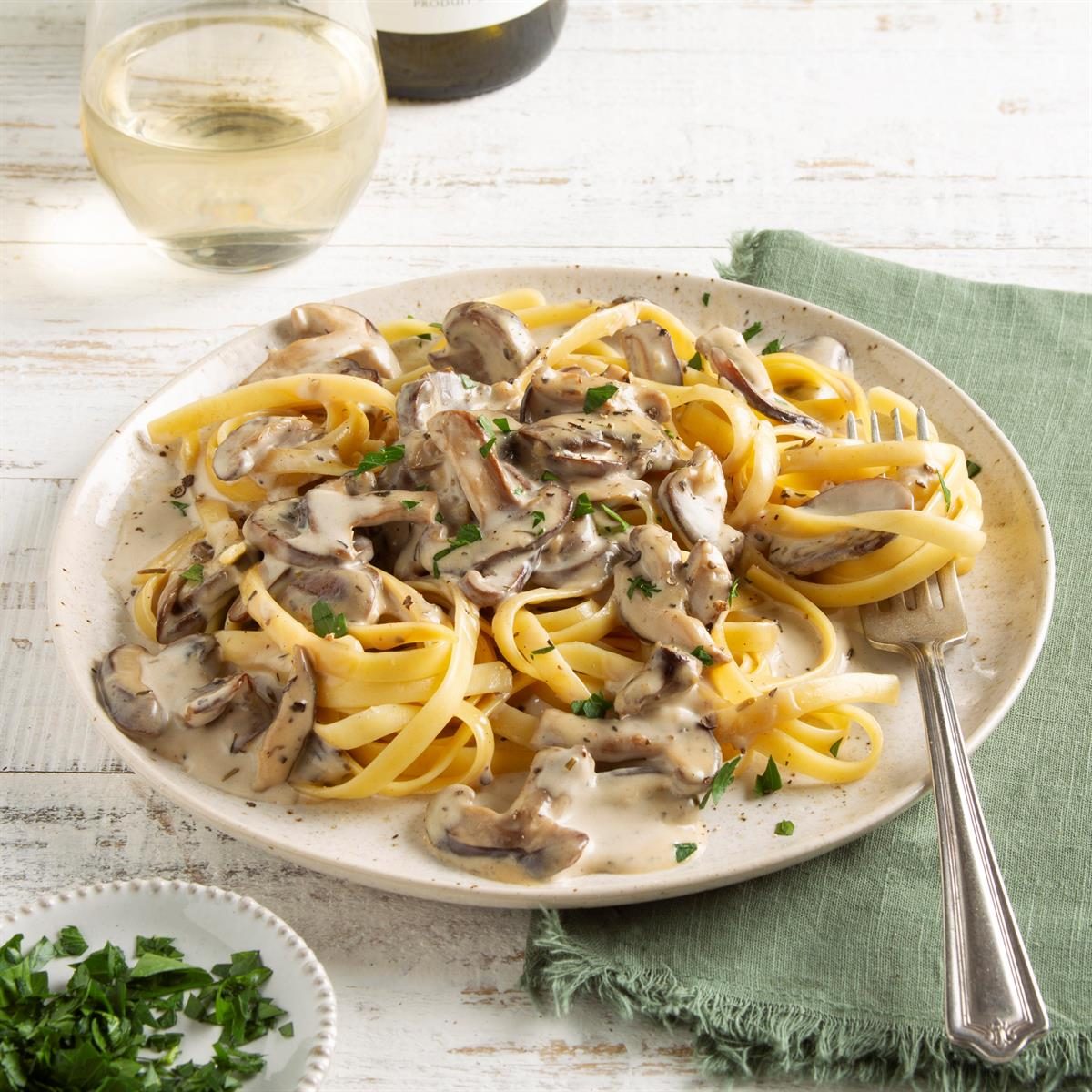 Mushroom Pasta Sauce Exps Ft21 254667 F 0415 1