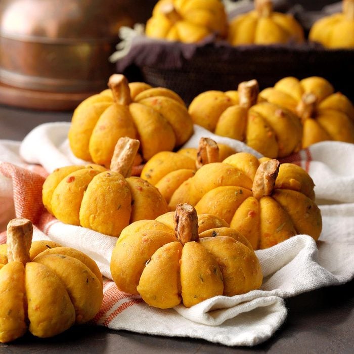 Pumpkin-Shaped Rolls Recipe: How To Make It