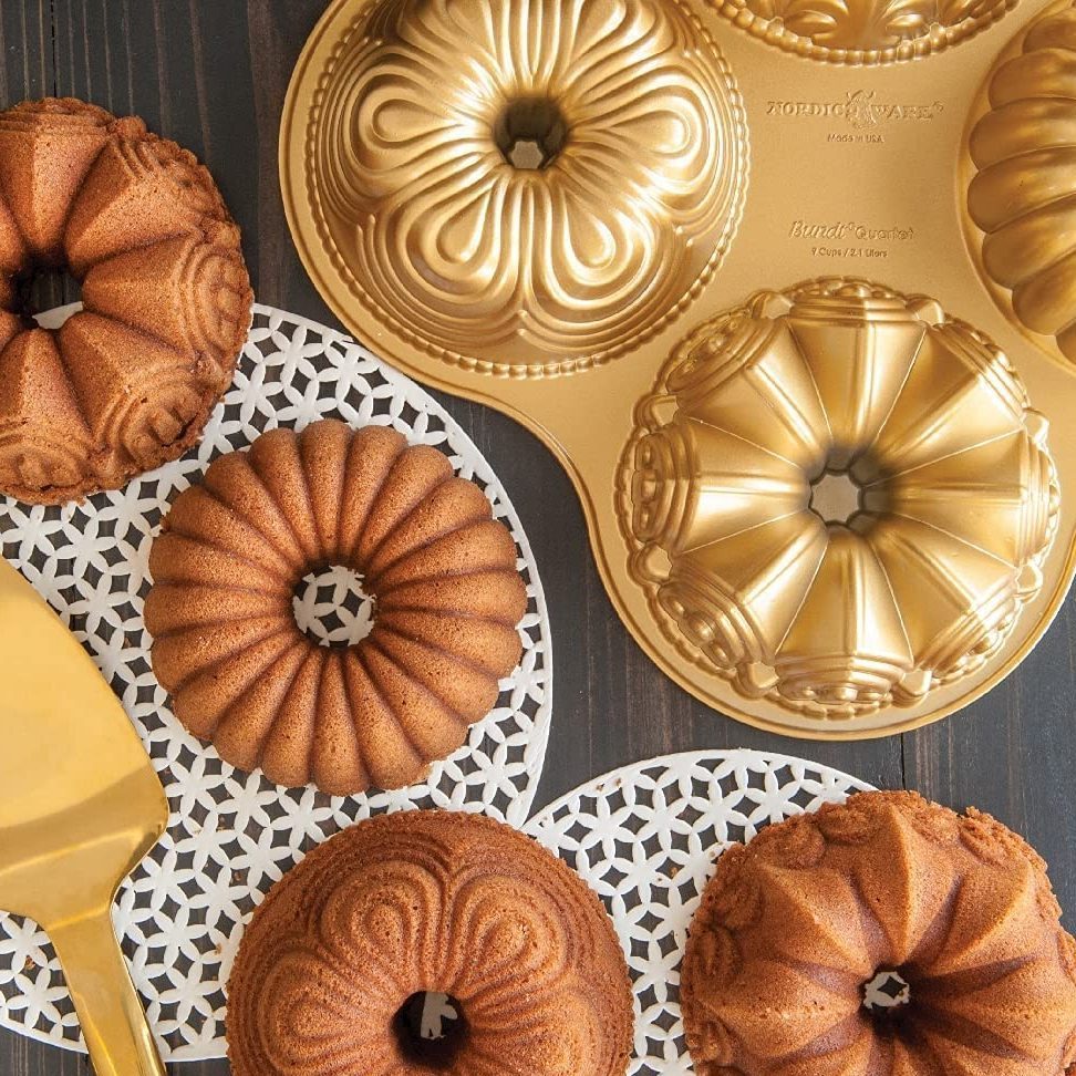 Nordic Ware Crown Bundt Baking Pan – Home Gadgets