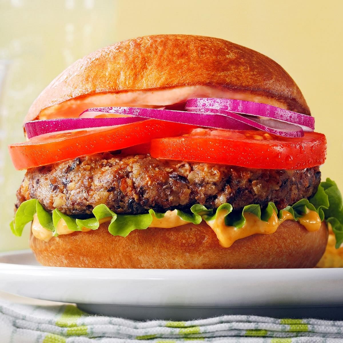 Best Ever Veggie Burger Exps Tohjj22 250115 Md 01 26 5b