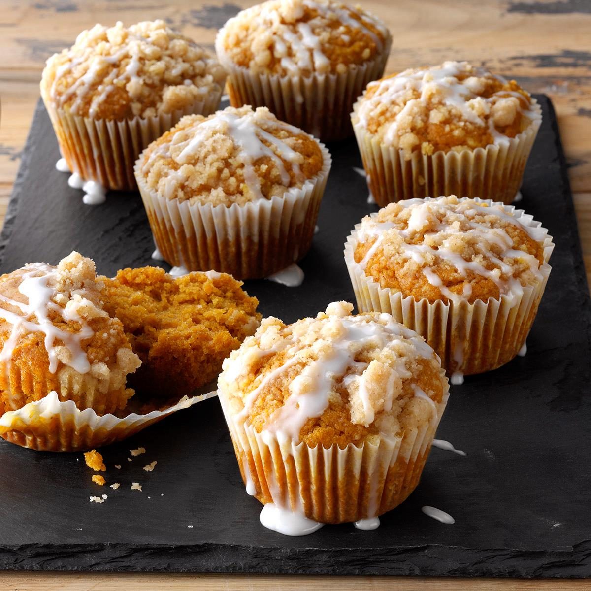 Pumpkin Crumb Cake Muffins
