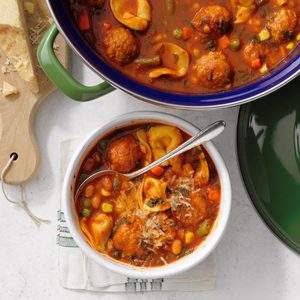Easy Dutch Oven Minestrone Soup