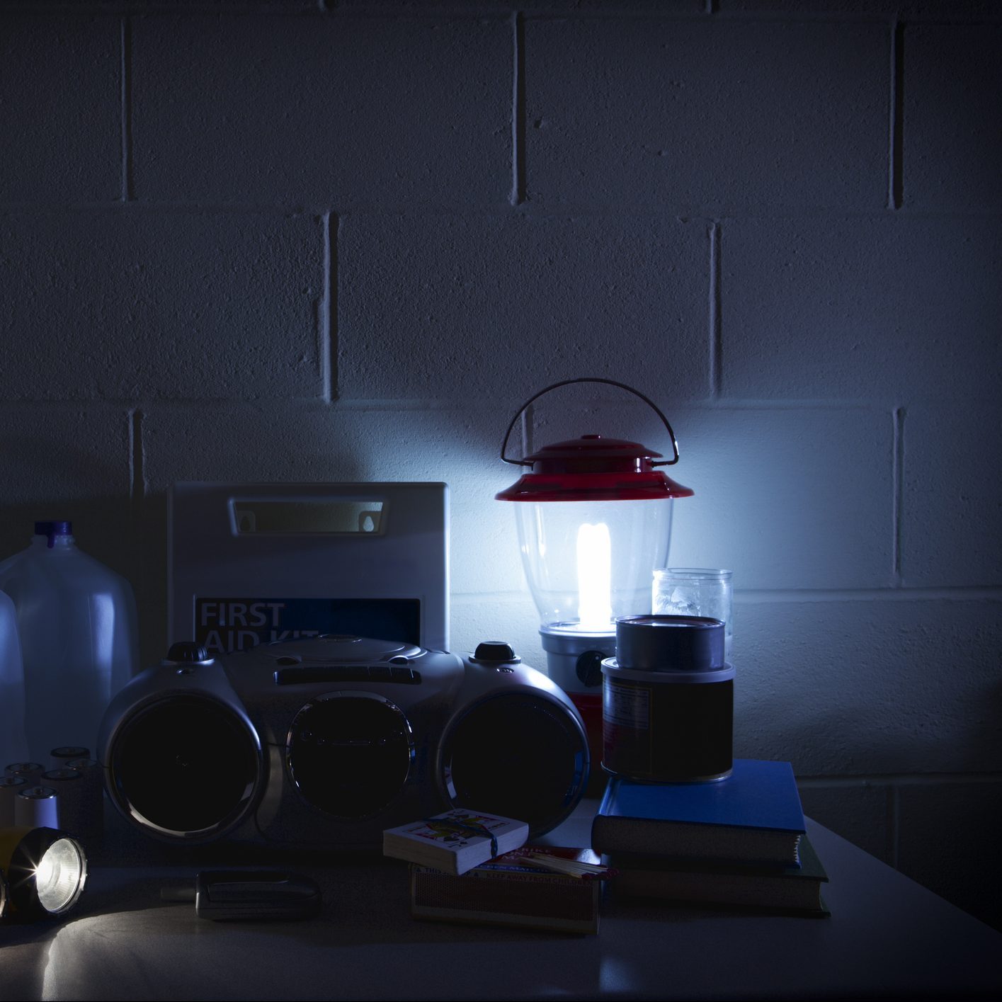 Best Emergency Lanterns for Power Outage - Emergency Plan Guide