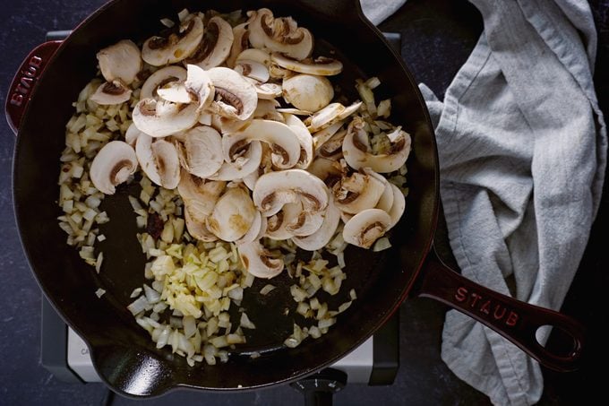 sautéing onions and mushrooms for cheesecake factory steak diane
