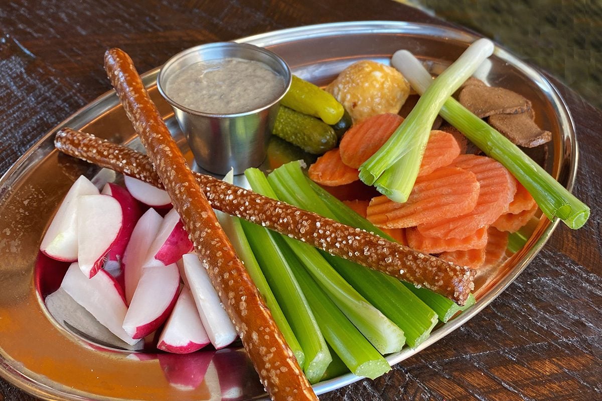 What Is a Relish Tray and What Should You Put on It?