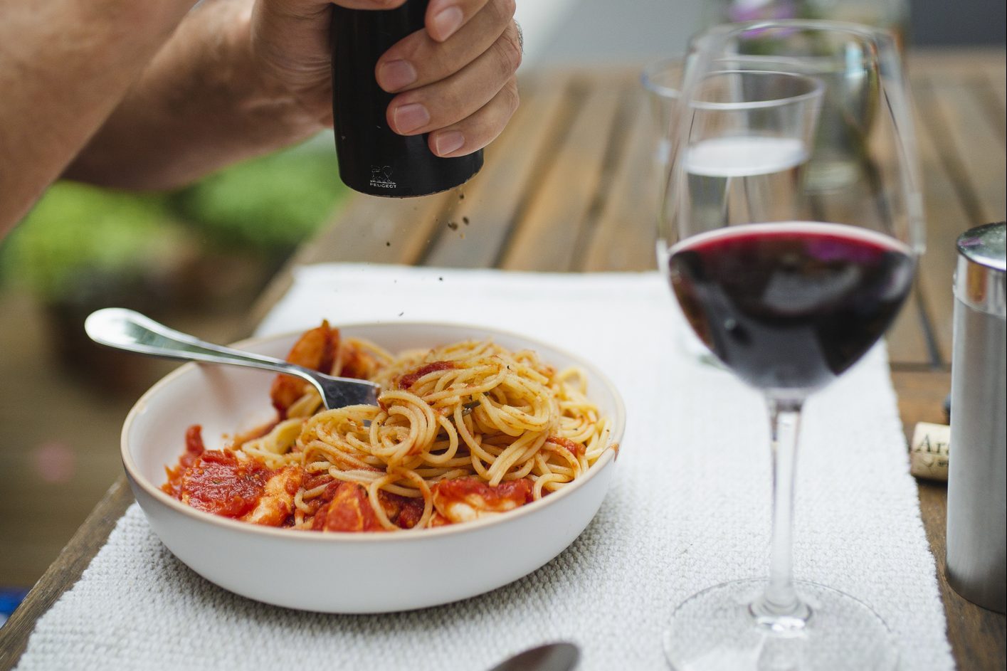 pasta with tomato sauce and red wine