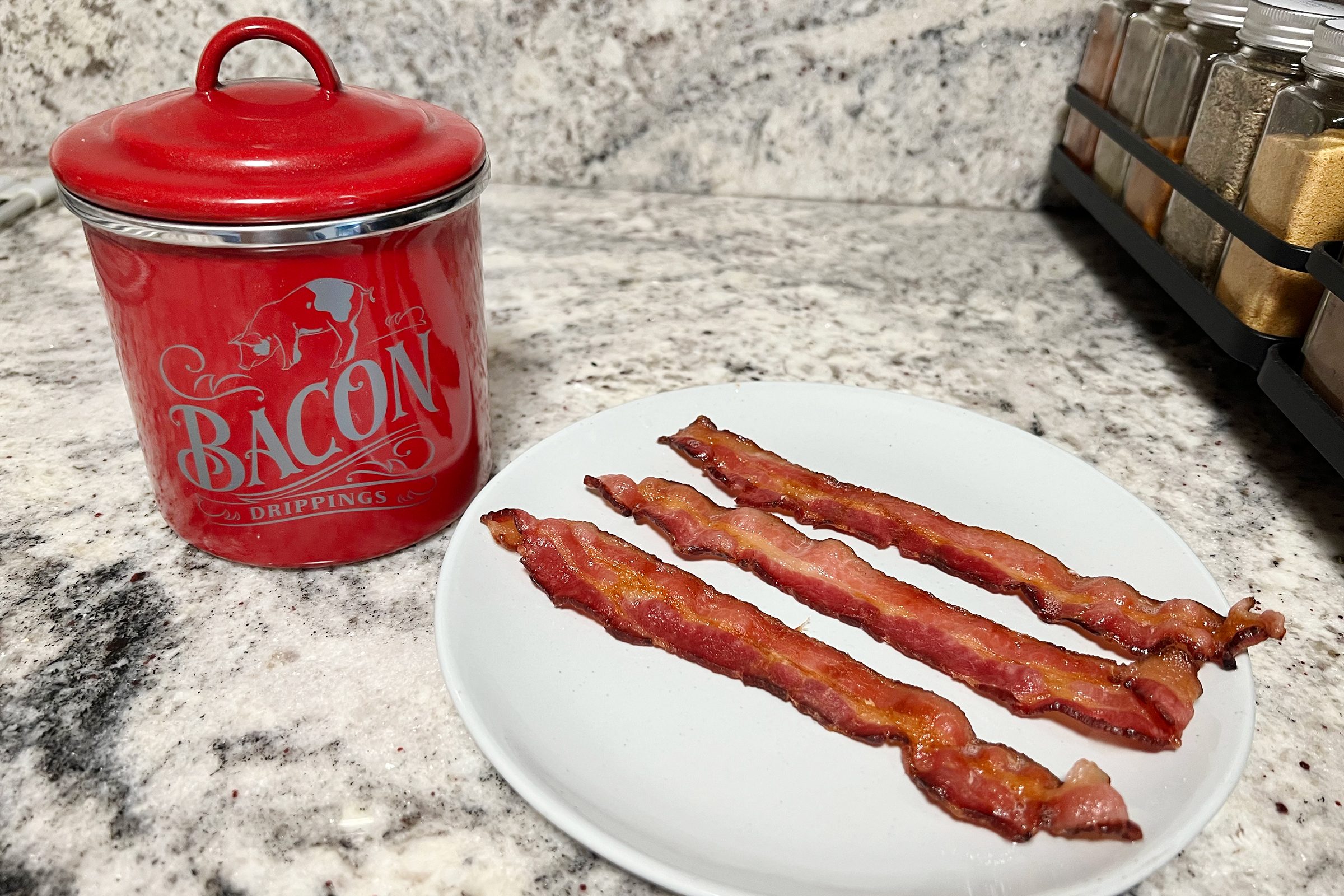 Zulay Kitchen Bacon Grease Container With Strainer 1.06 qt. Kitchen  Canisters & Storage Jars