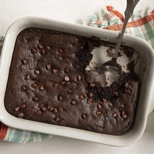 4-Ingredient Chocolate Dump Cake
