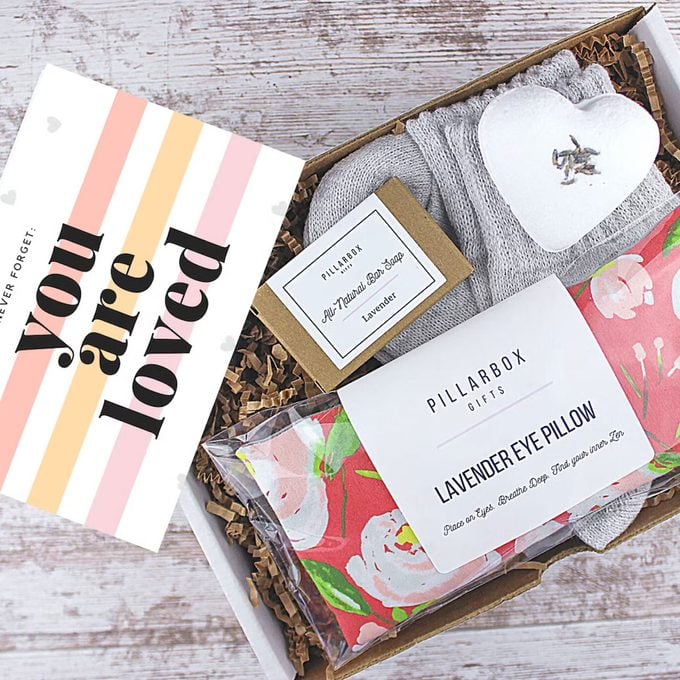 24 Thoughtful, Useful Christmas Gift Ideas for Mom Friends of All Ages