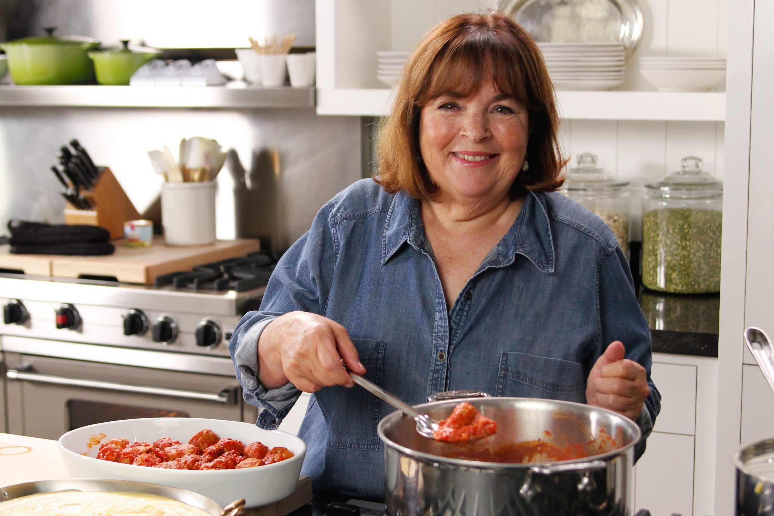 why do they call her barefoot contessa 