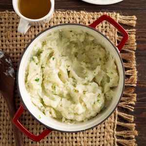 Garlic Mashed Potatoes and Gravy