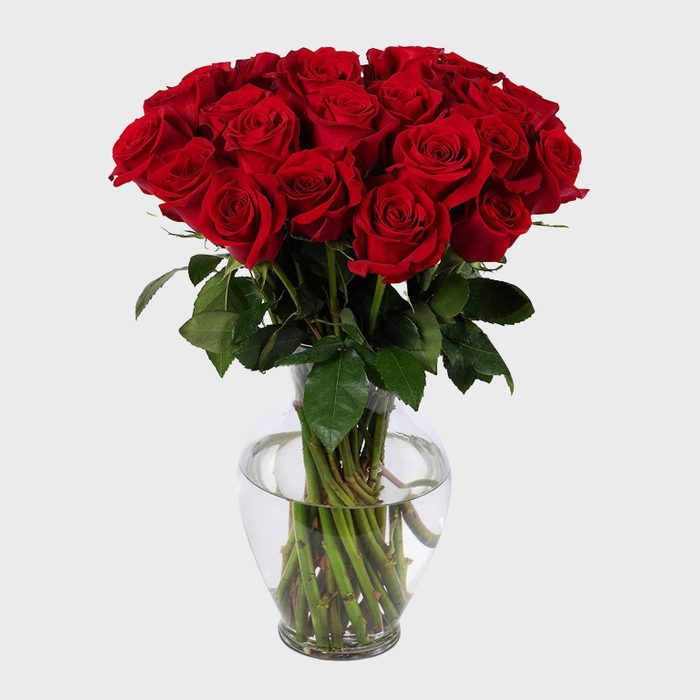 Toh 3 Red Roses Bouquet Via Amazon Ecomm