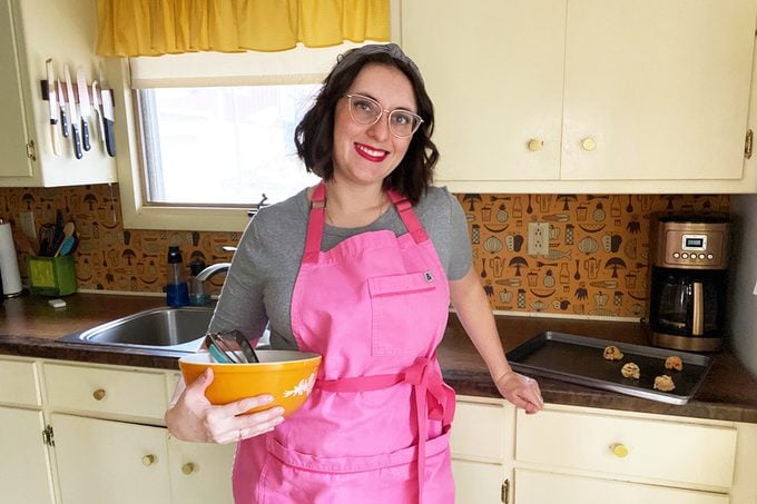 Lisa Kaminski in Hedley & Bennett apron