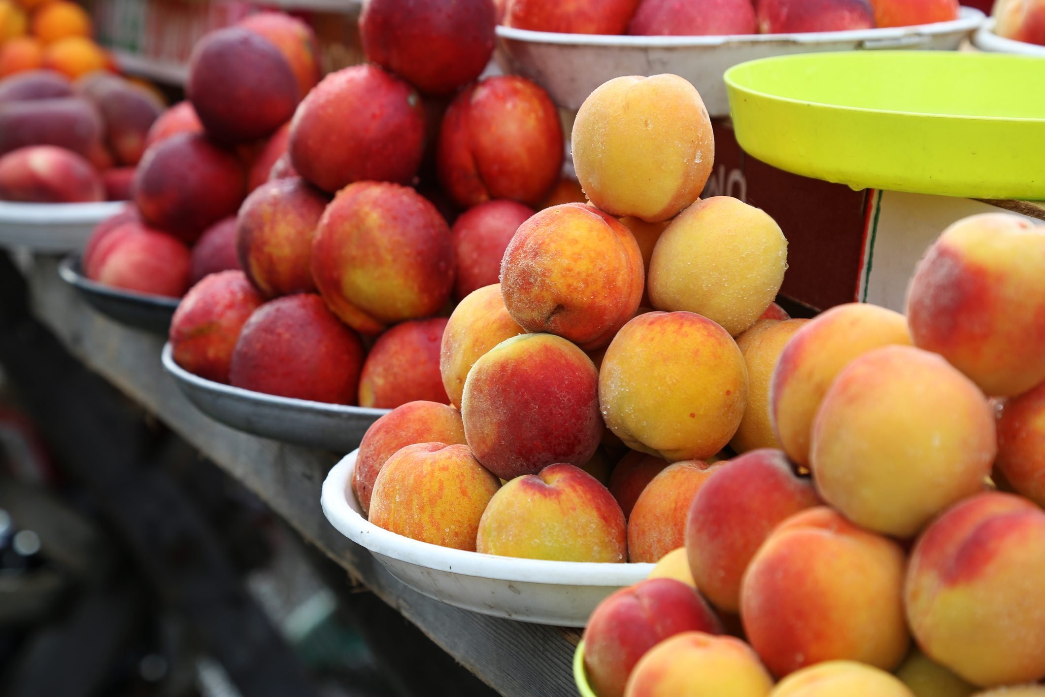 How to Store Ripe Peaches