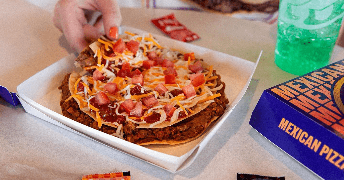 Taco Bell Just Announced the Official Date When the Mexican Pizza Returns and I'm So Excited