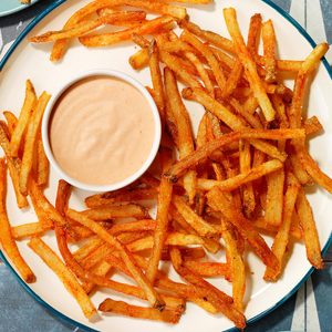 Cajun Fries with Malt Vinegar Sauce