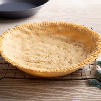 how to make an almond flour pie crust