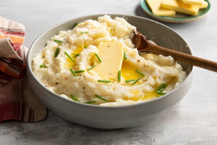 instant pot mashed potatoes in serving bowl